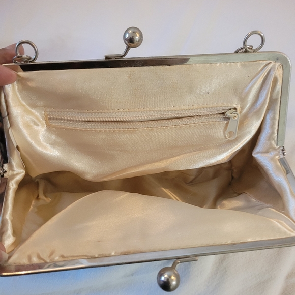 Juicy Couture Black and Cream Signature Wallet - Picture 6 of 9